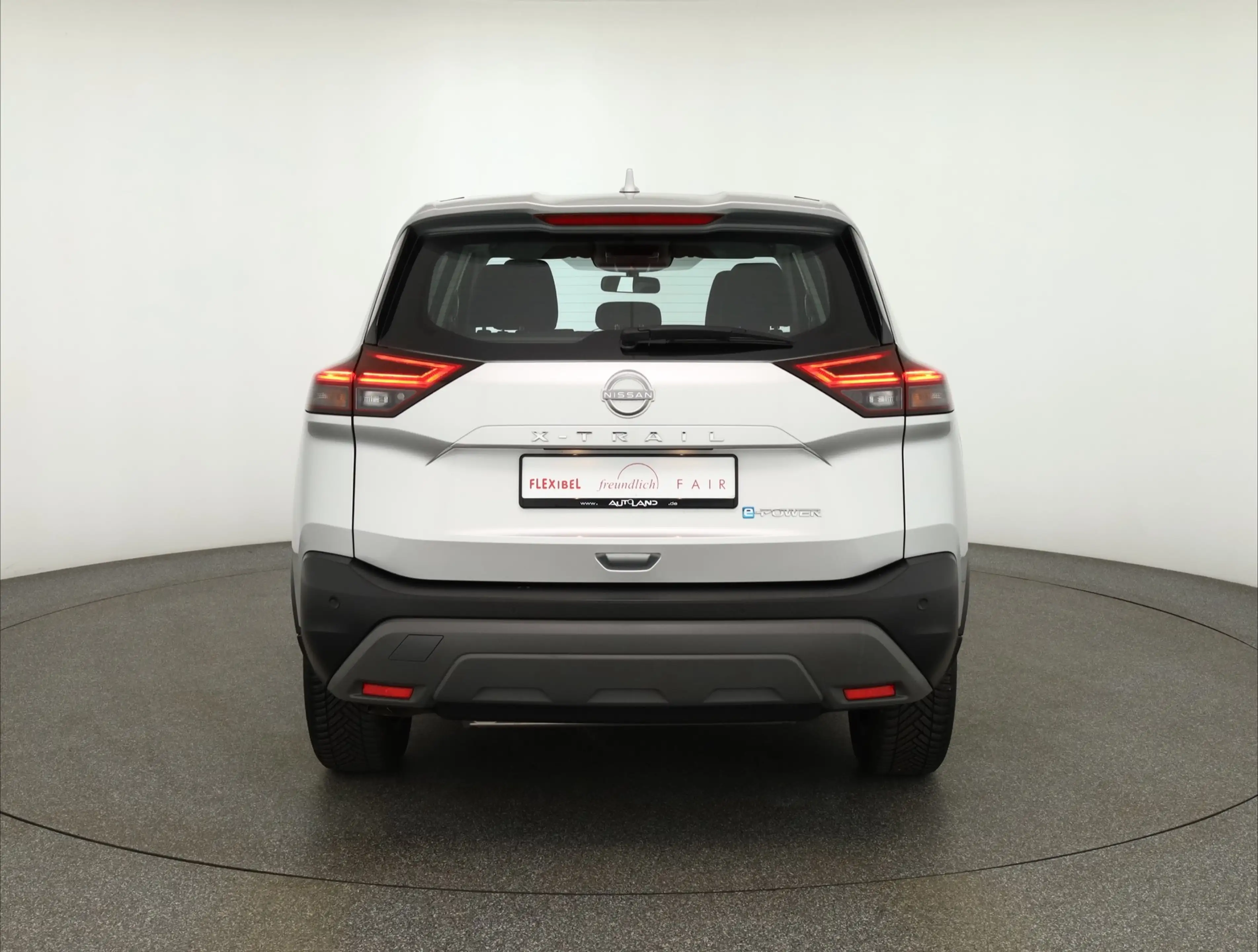 Nissan X-Trail 1.5 M-Hybrid Visia DCT LED ACC Totwinkel — photo 4