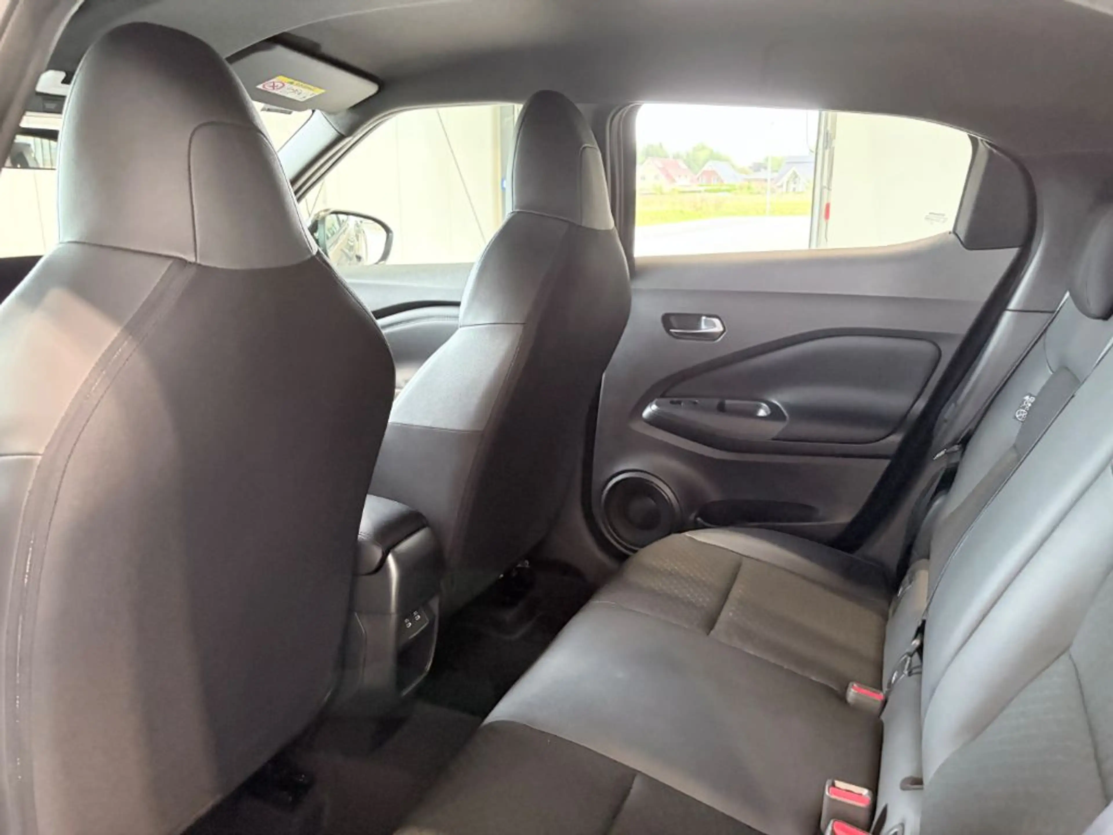 Nissan Juke 1.0 DIG-T DCT N-Connecta Winter-Paket — photo 11