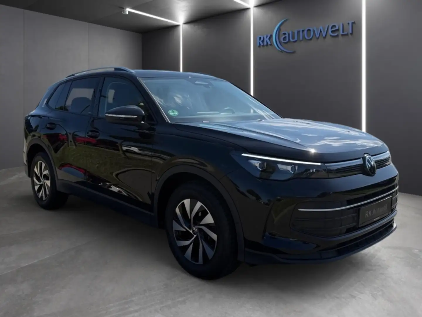 Volkswagen Tiguan Life  1.5 eTSI Navi  ACC Apple CarPlay Schwarz - 2