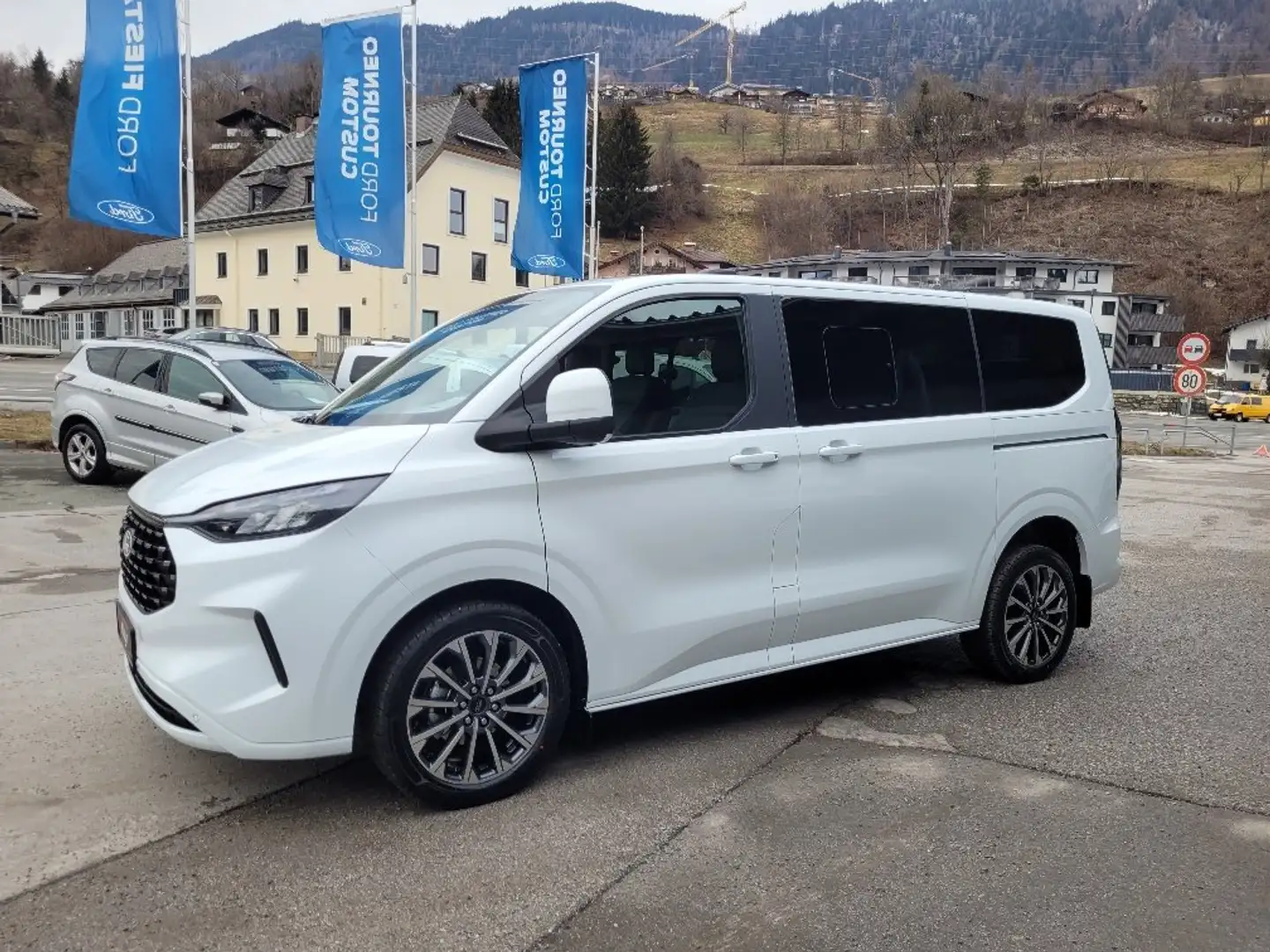 Ford Transit Custom 320 L1 Tourneo Titanium AWD Bianco - 2