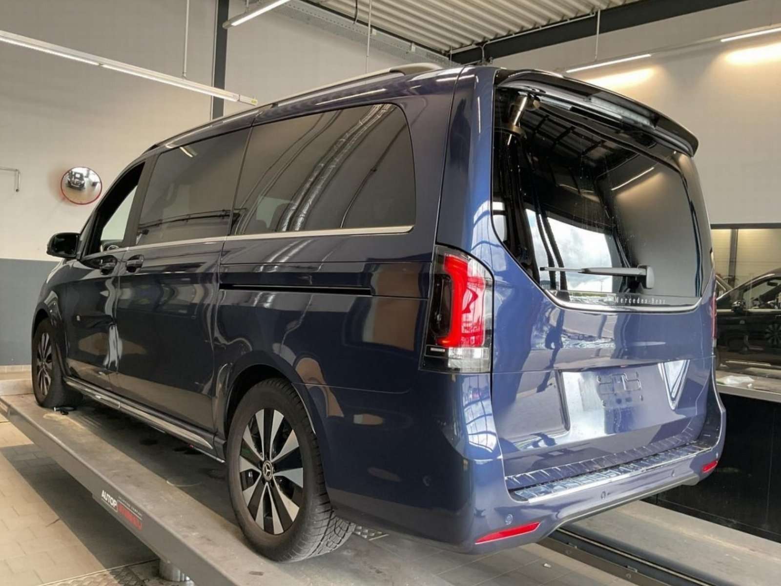 Mercedes-Benz EQV 300