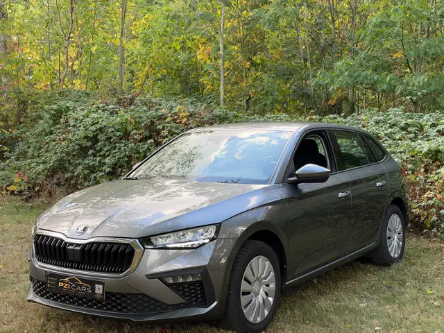 Skoda Scala Scala 1.0 TSI business PDC Siège chauffant 2e jeu de pneus sur jante !