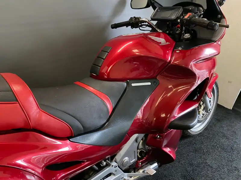 Honda NTV 650 - foto 8