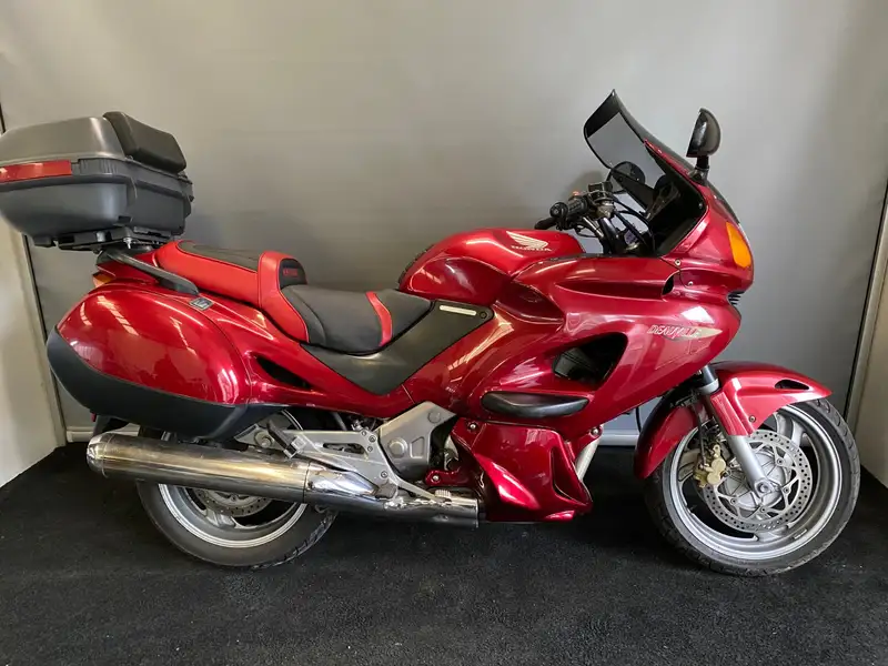 Honda NTV 650 - foto 2