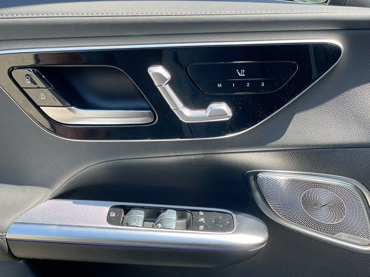 Mercedes-Benz GLC снимка Mercedes-Benz GLC
