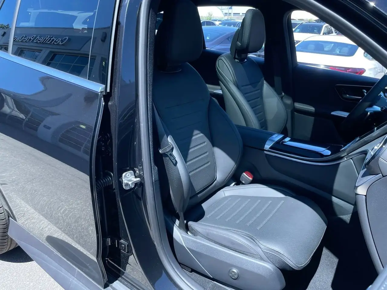 Mercedes-Benz GLC снимка Mercedes-Benz GLC