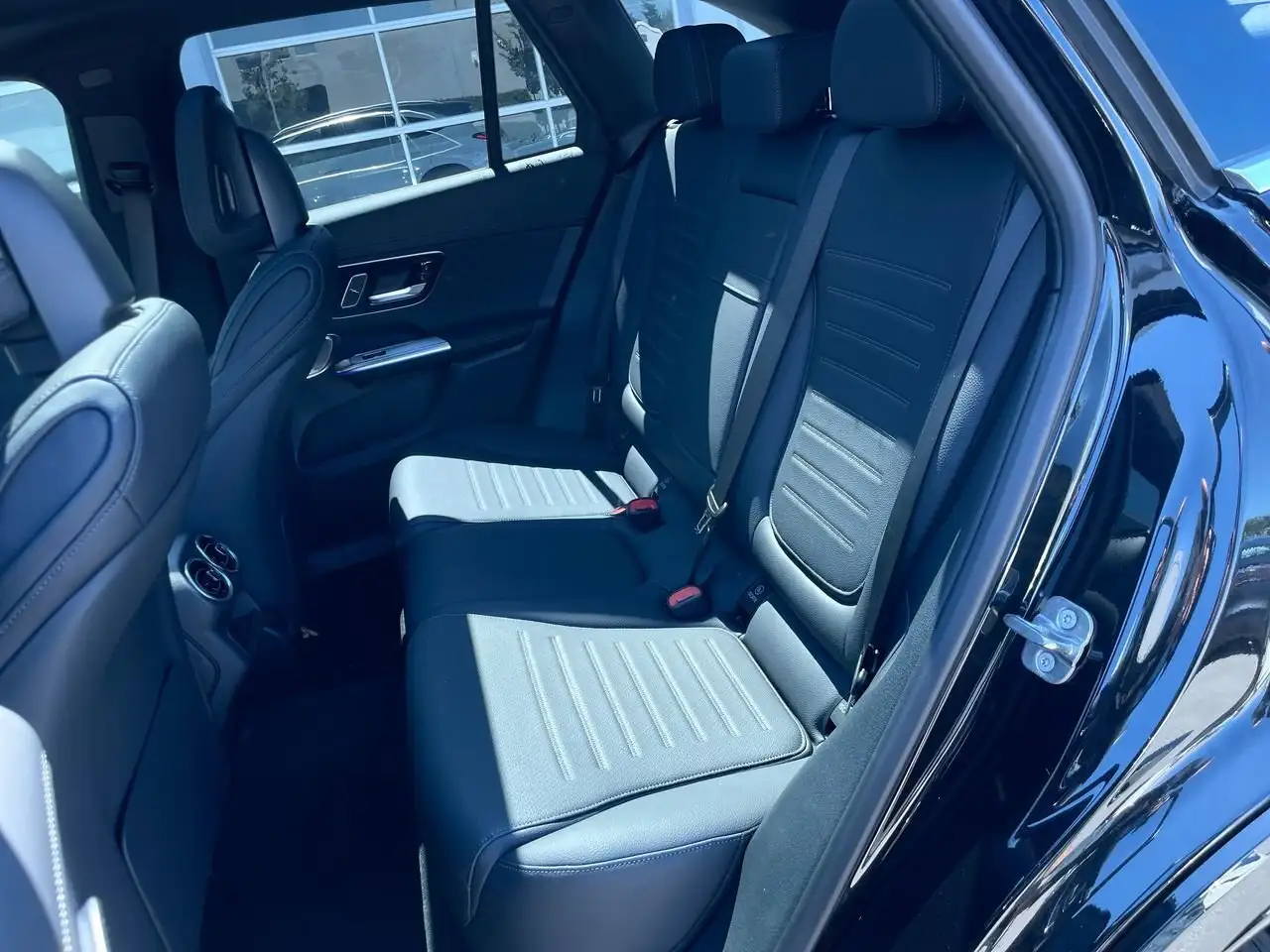 Mercedes-Benz GLC снимка Mercedes-Benz GLC