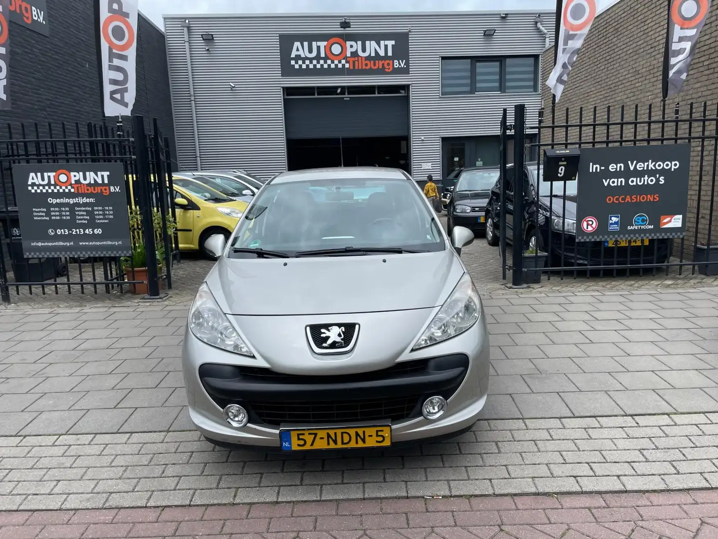 Peugeot 207 1.4 VTi XS 3e Eigenaar! Airco NAP APK Grijs - 2