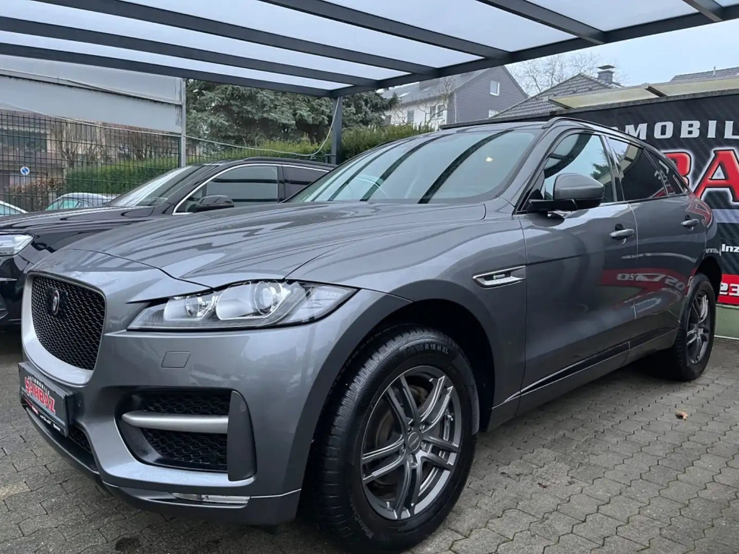Jaguar F-Pace F-PACE R-Sport AWD *SPUR*LED*NAVI*RF.KAMERA*AMBI Grau - 1