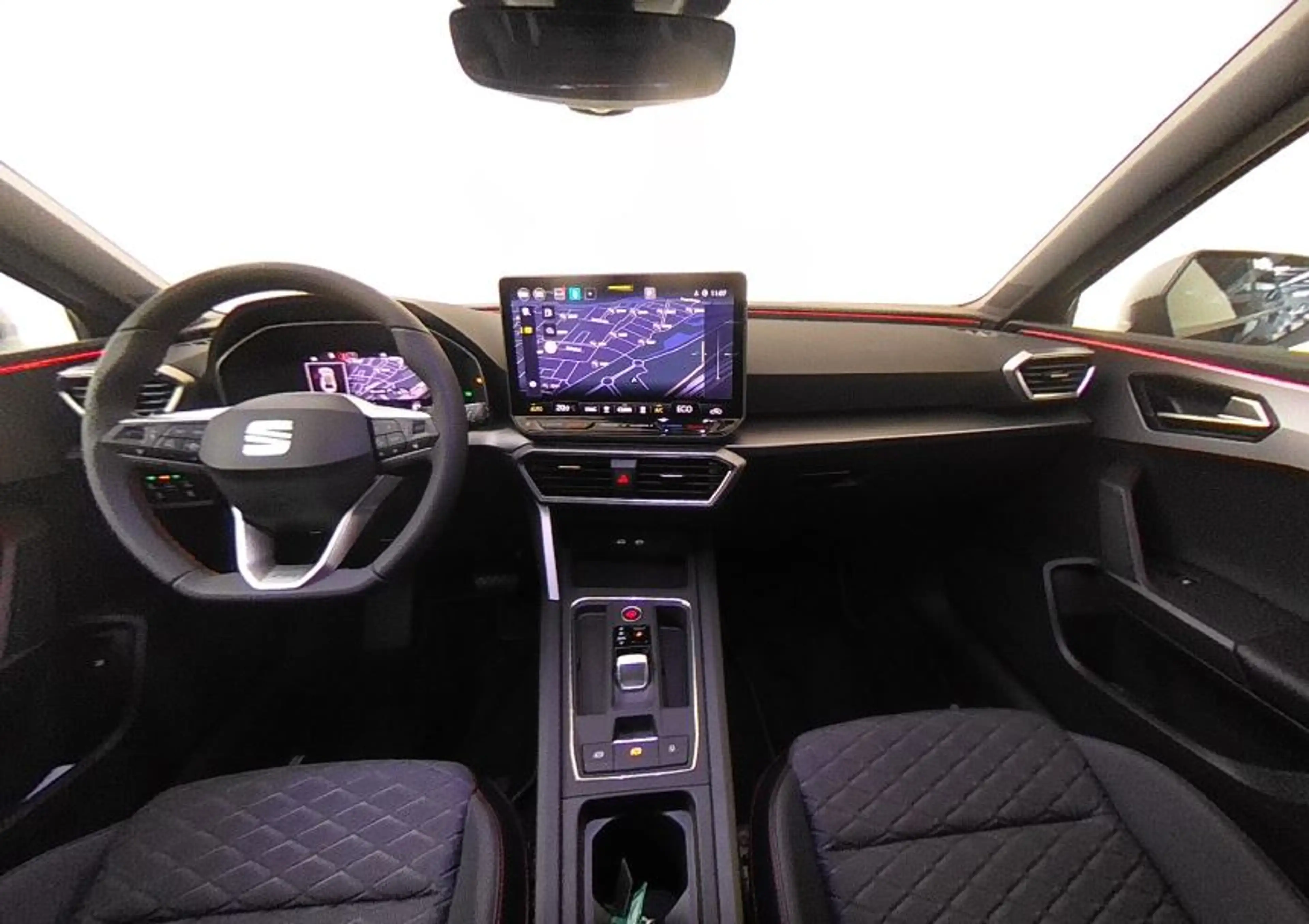 SEAT Leon e-Hybrid Sportstourer 1.5 TSI FR Business — photo 12