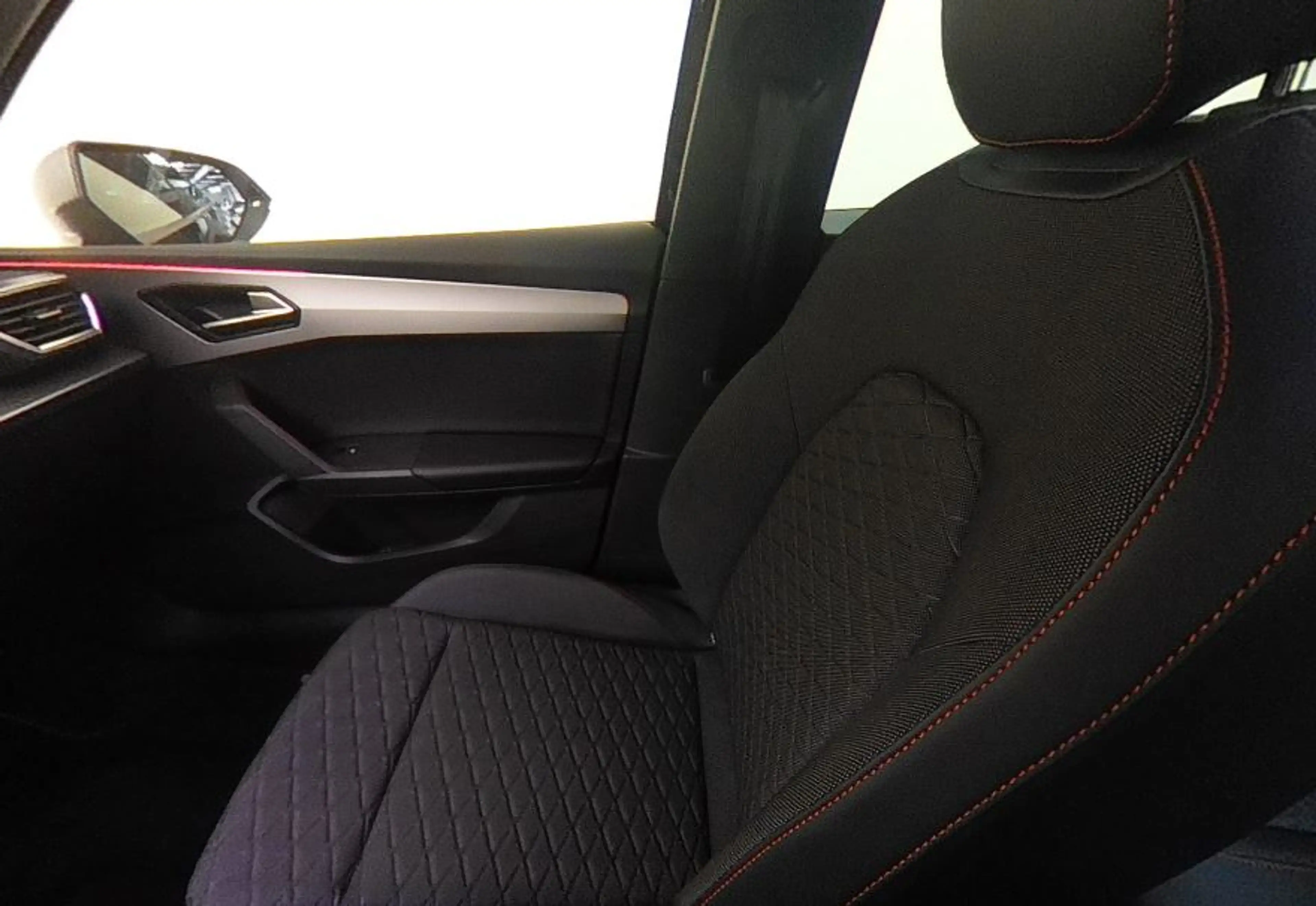 SEAT Leon e-Hybrid Sportstourer 1.5 TSI FR Business — photo 13