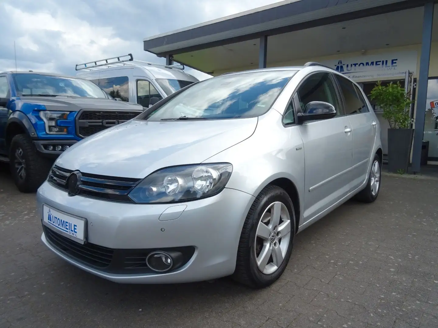 Volkswagen Golf Plus VI Match 2. HAND KLIMAAUT. PDC SHZ AHK Срібний - 1