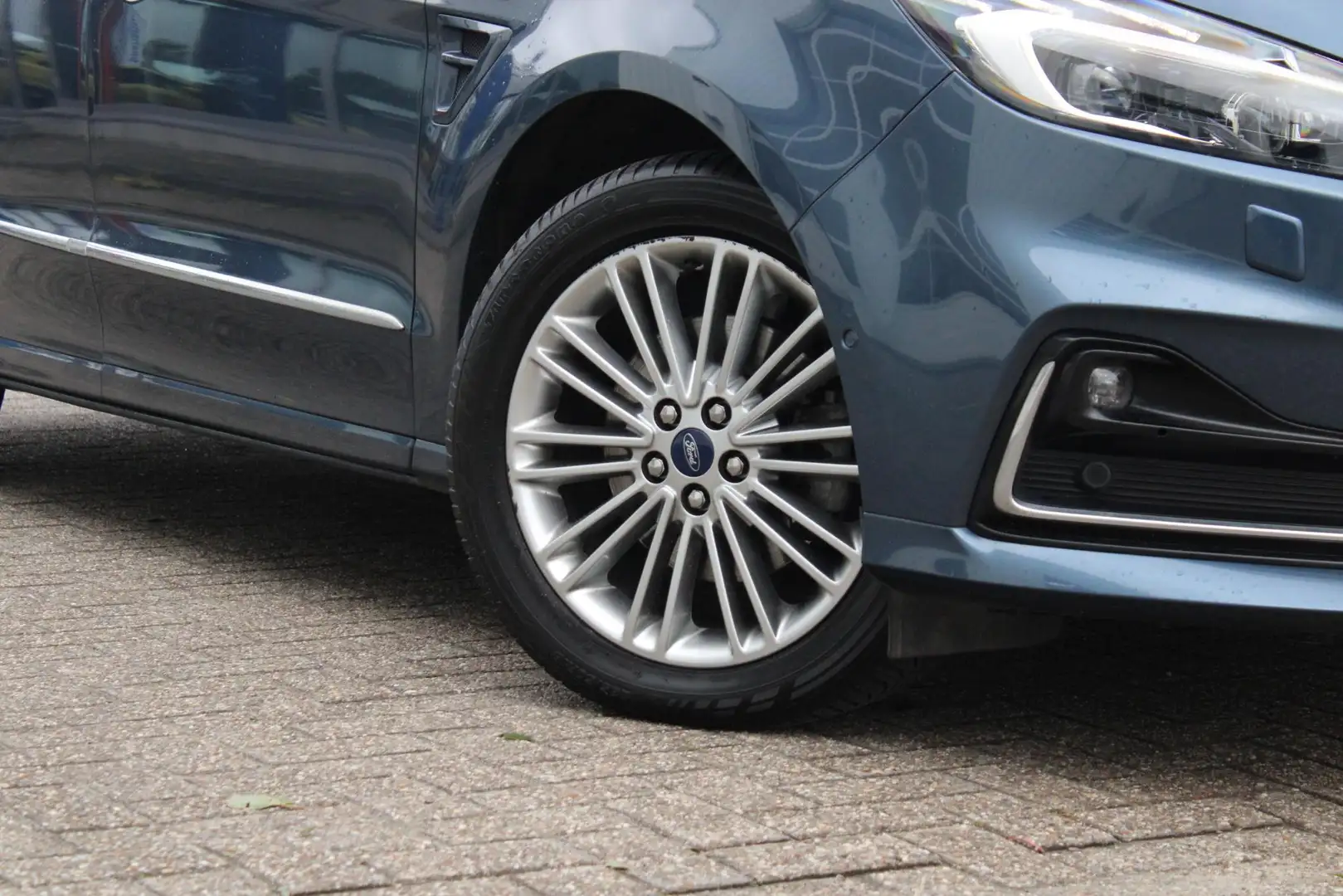 Ford S-Max 2.5 FHEV Vignale 5P 190pk | Full LED | SYNC 3 Navi Blauw - 2