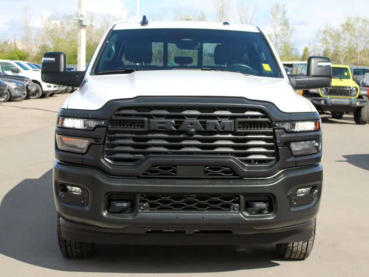 RAM 2500 снимка RAM 2500