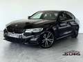 BMW 318 dA FULL PACK M-COCKPIT-CARPLAY-CAMERA-JANTES19-PDC Noir - thumbnail 1