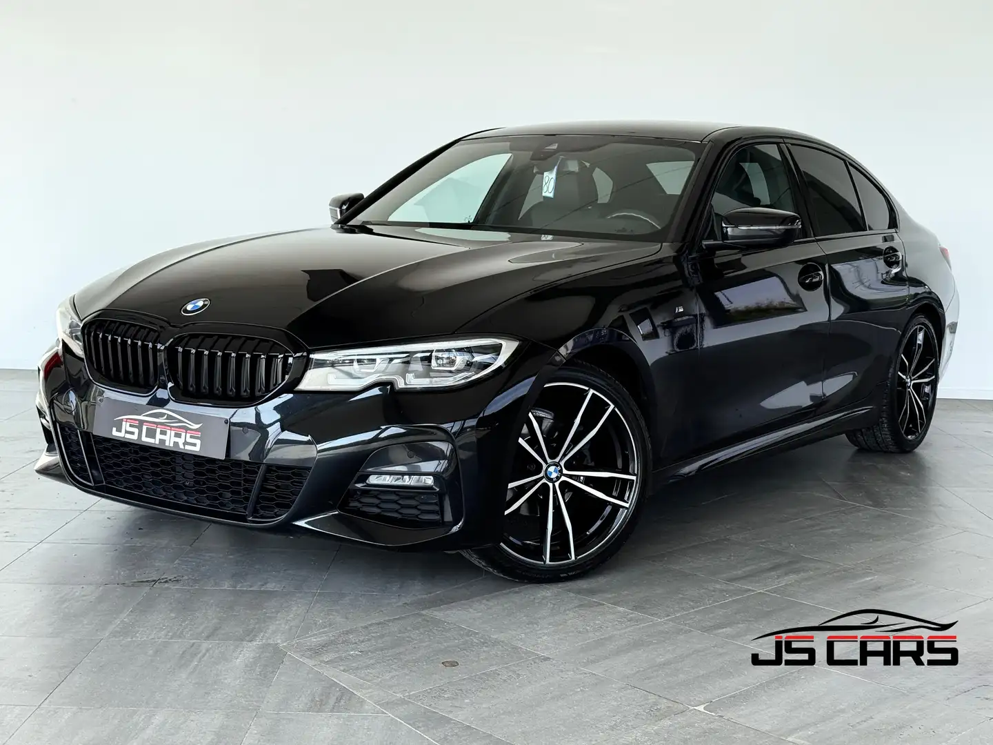 BMW 318 dA FULL PACK M-COCKPIT-CARPLAY-CAMERA-JANTES19-PDC Noir - 1