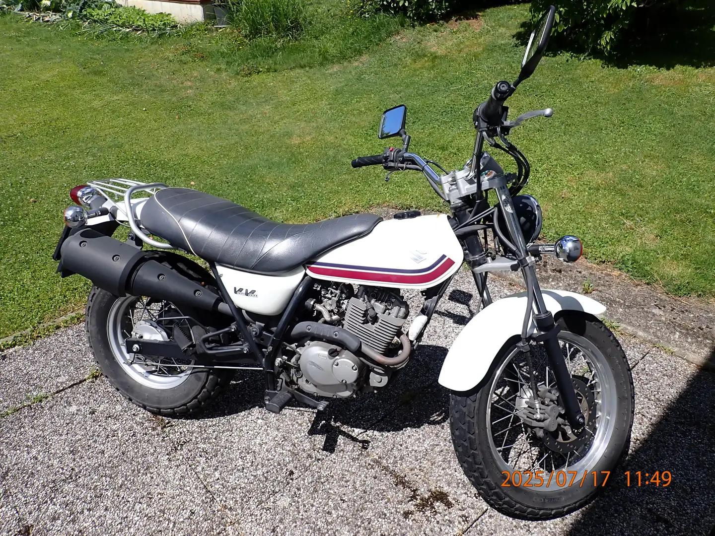 Suzuki RV 125 Weiß - 2