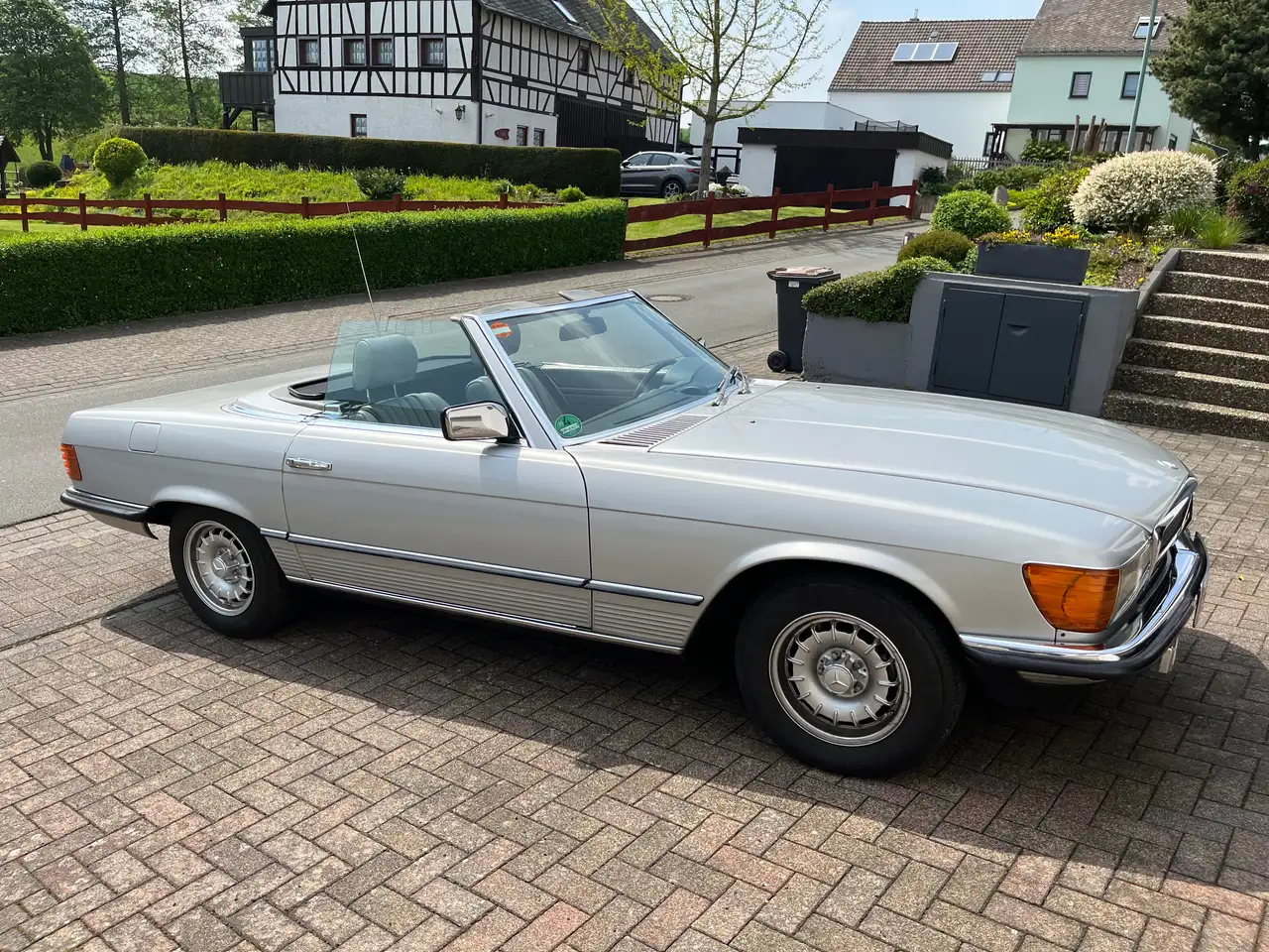 Mercedes-Benz SL 280