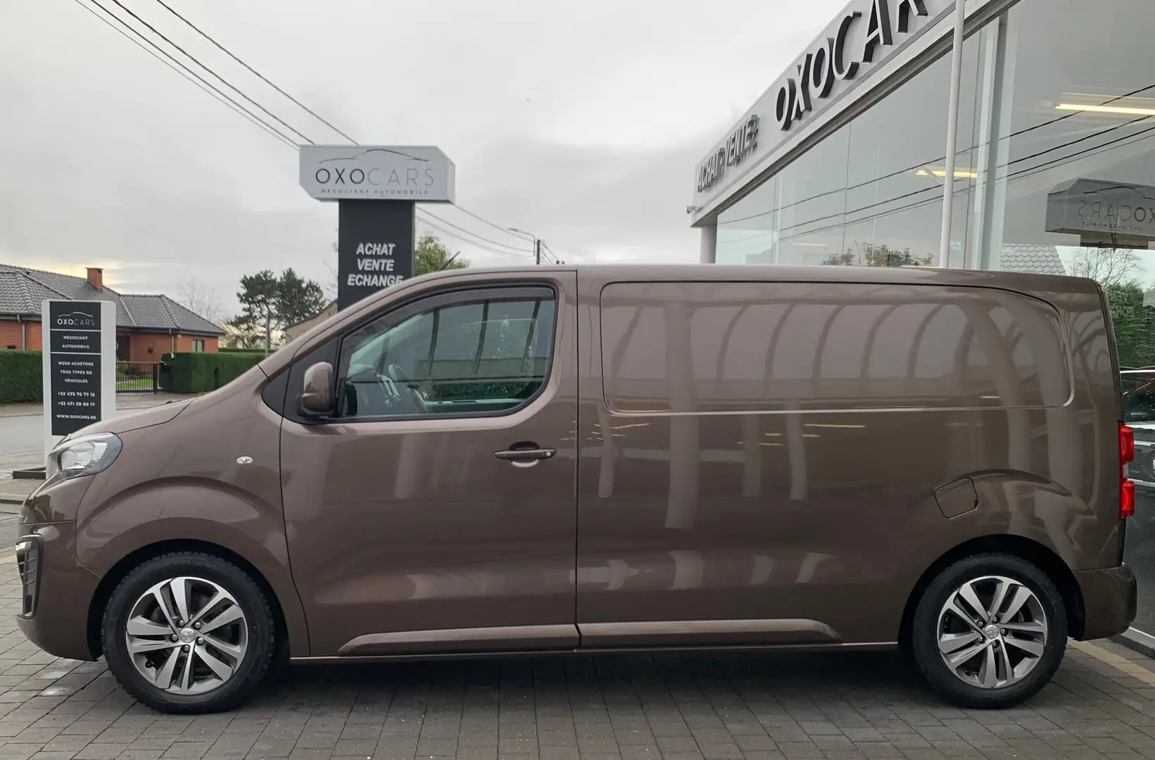 Citroen Jumpy 2.0 HDi 177CV / L2H1 / Boite Auto / GPS / TVA Hnědá - 2