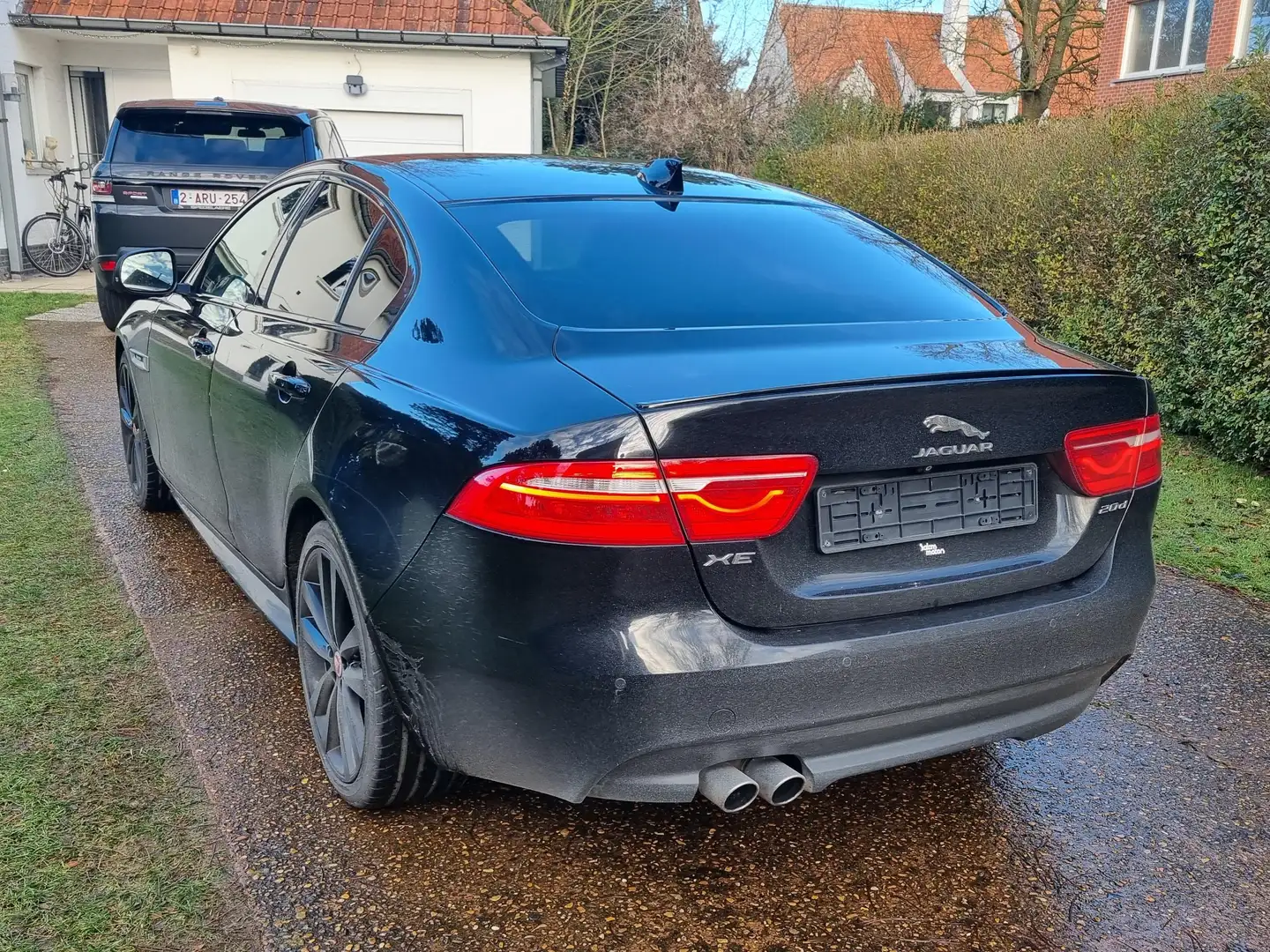 Jaguar XE 134.000km CT VIERGE 1ER PRO Noir - 2