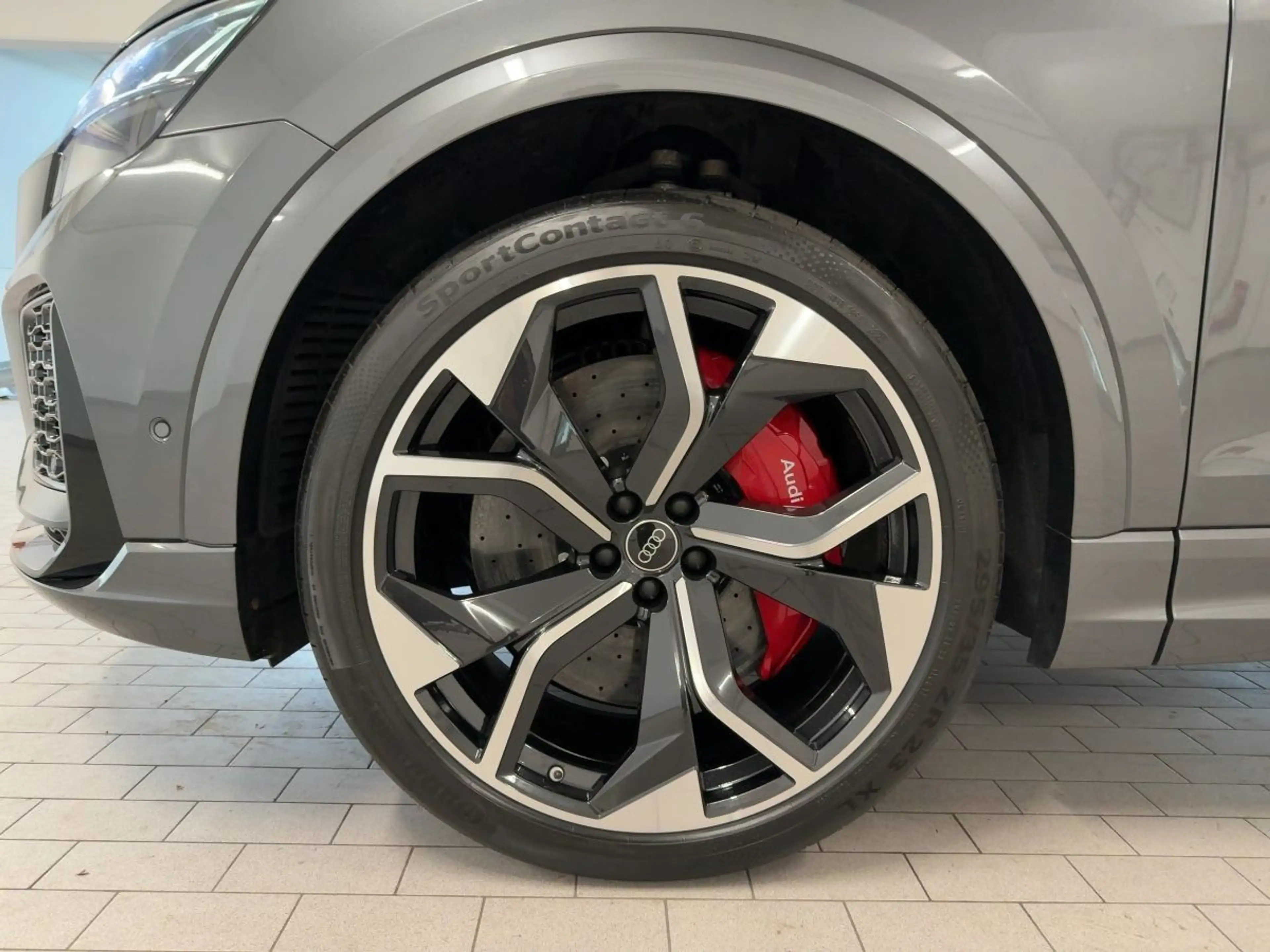 Audi RS Q8 tiptr. AHK PANO HUD STDHZG 360°K NACHTS — photo 15