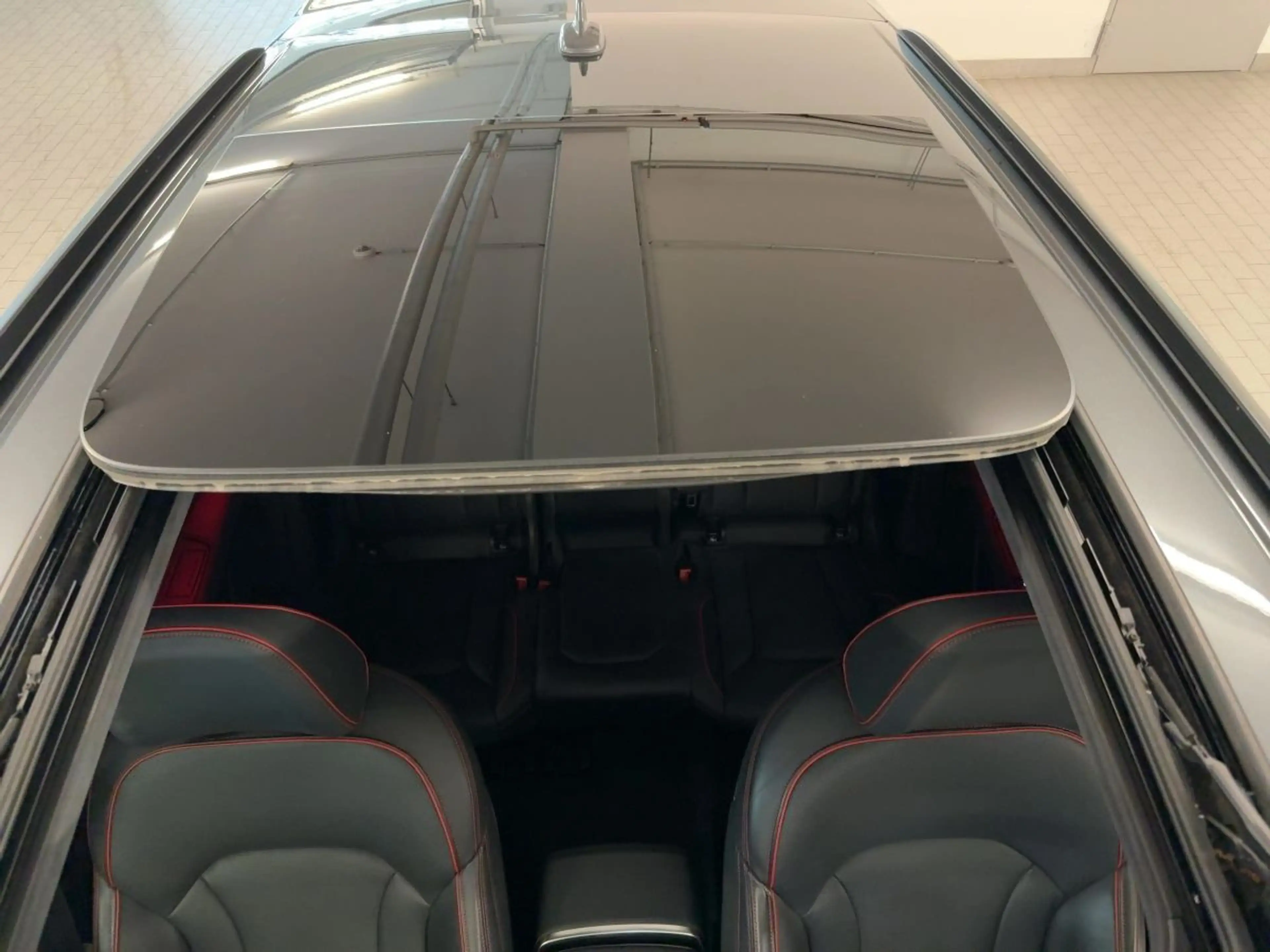 Audi RS Q8 tiptr. AHK PANO HUD STDHZG 360°K NACHTS — photo 21