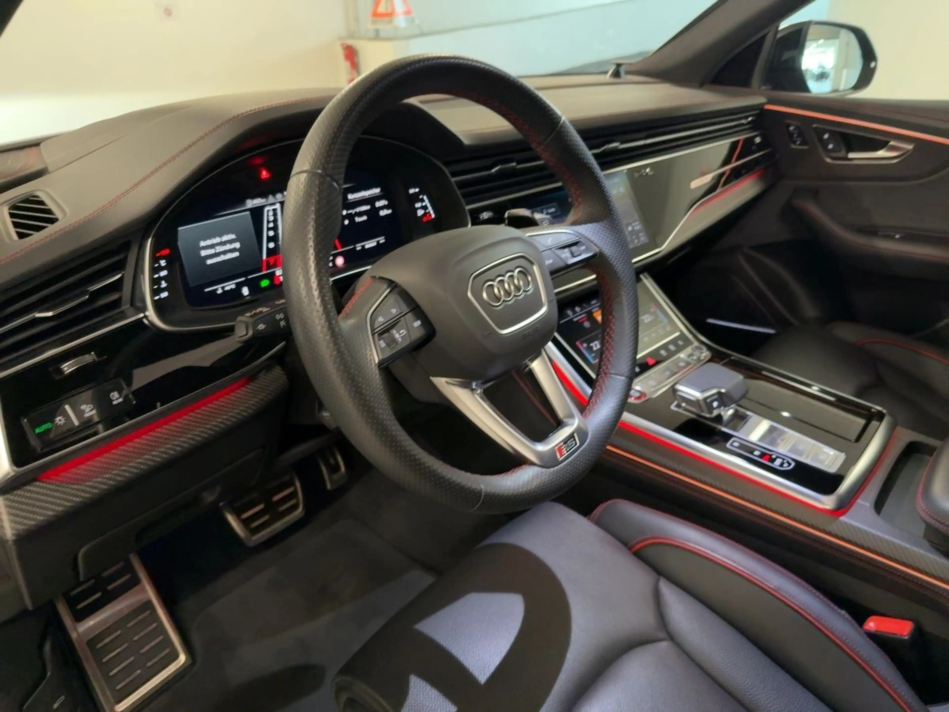 Audi RS Q8 tiptr. AHK PANO HUD STDHZG 360°K NACHTS — photo 18
