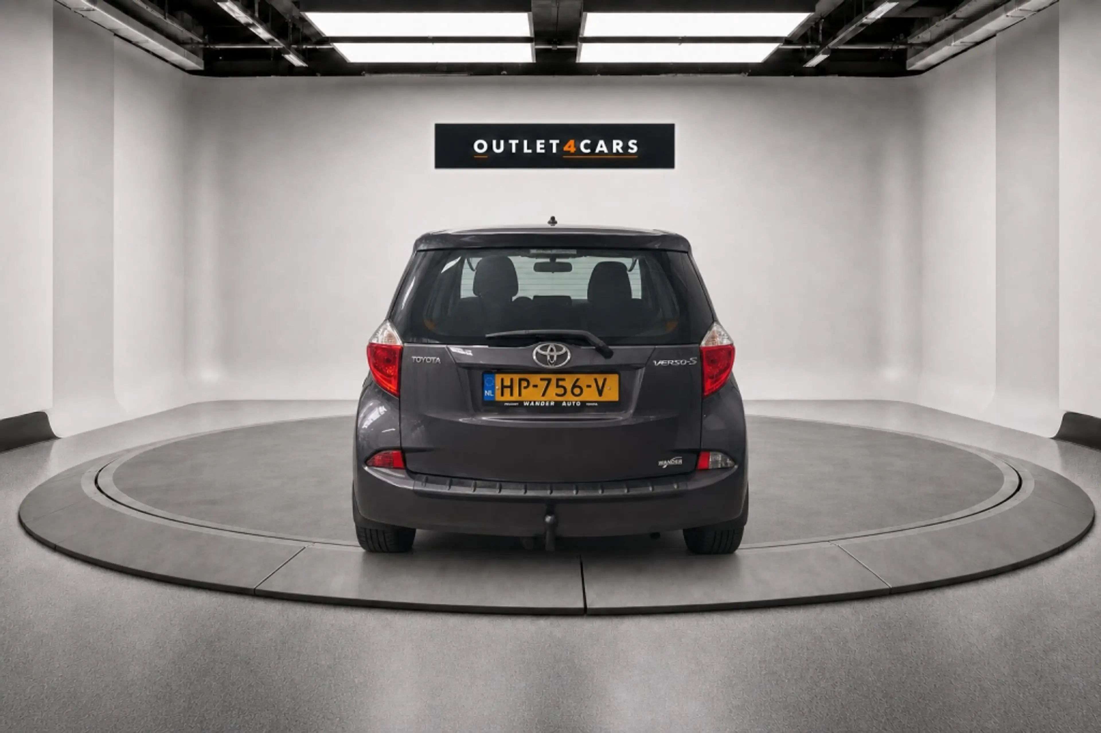 Toyota Verso-S 1.3 VVT-i Aspiration — photo 4