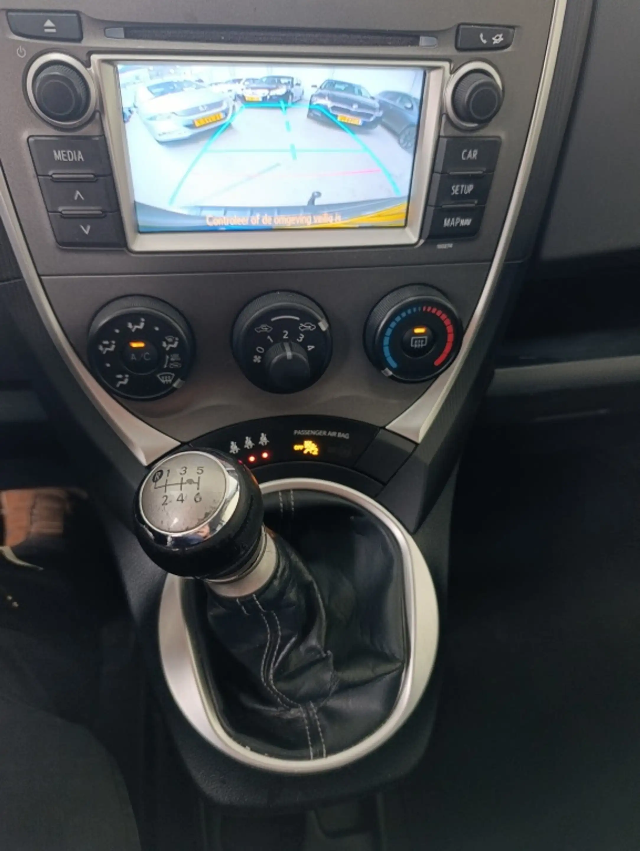 Toyota Verso-S 1.3 VVT-i Aspiration — photo 15