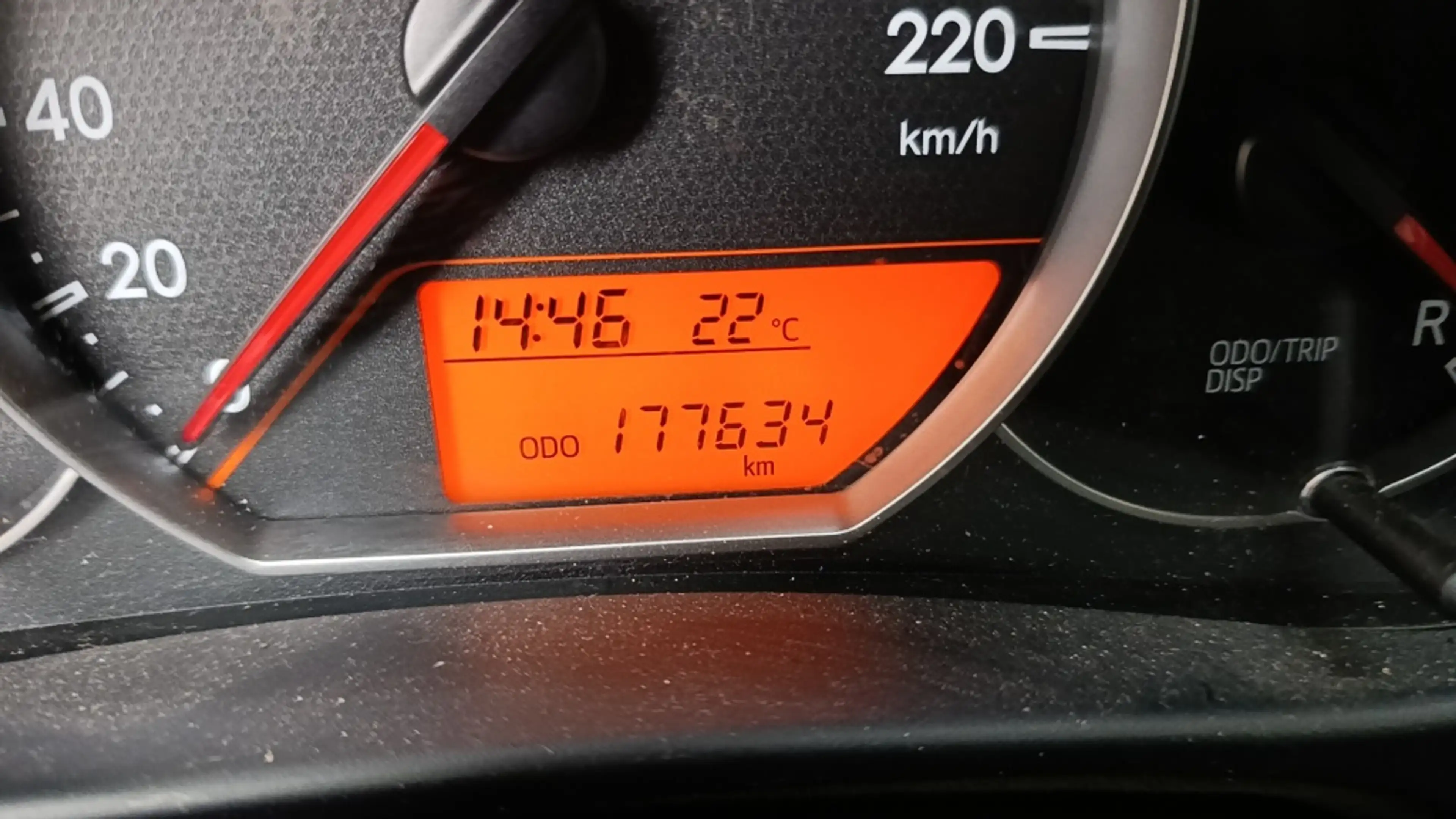Toyota Verso-S 1.3 VVT-i Aspiration — photo 14
