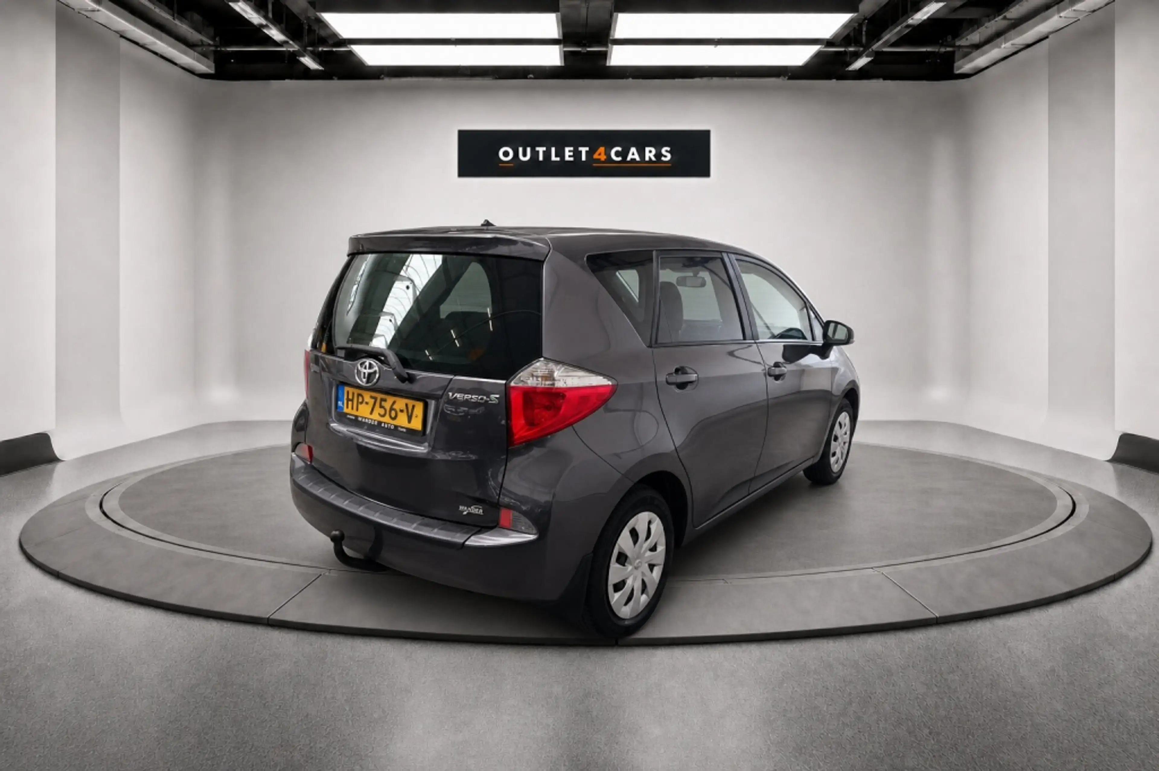 Toyota Verso-S 1.3 VVT-i Aspiration — photo 5