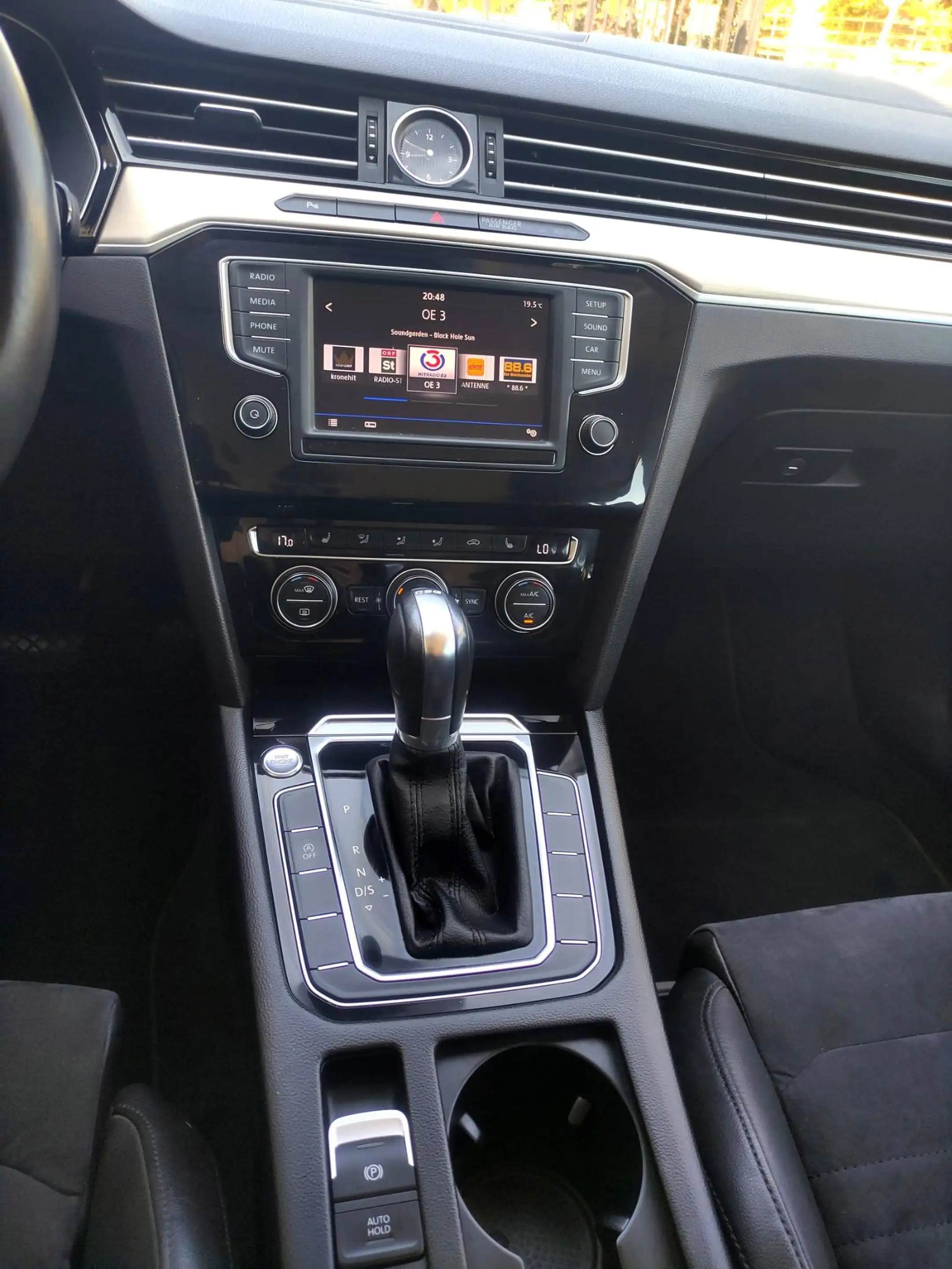 Volkswagen Passat Variant Highline 2,0 TDI DSG — photo 12