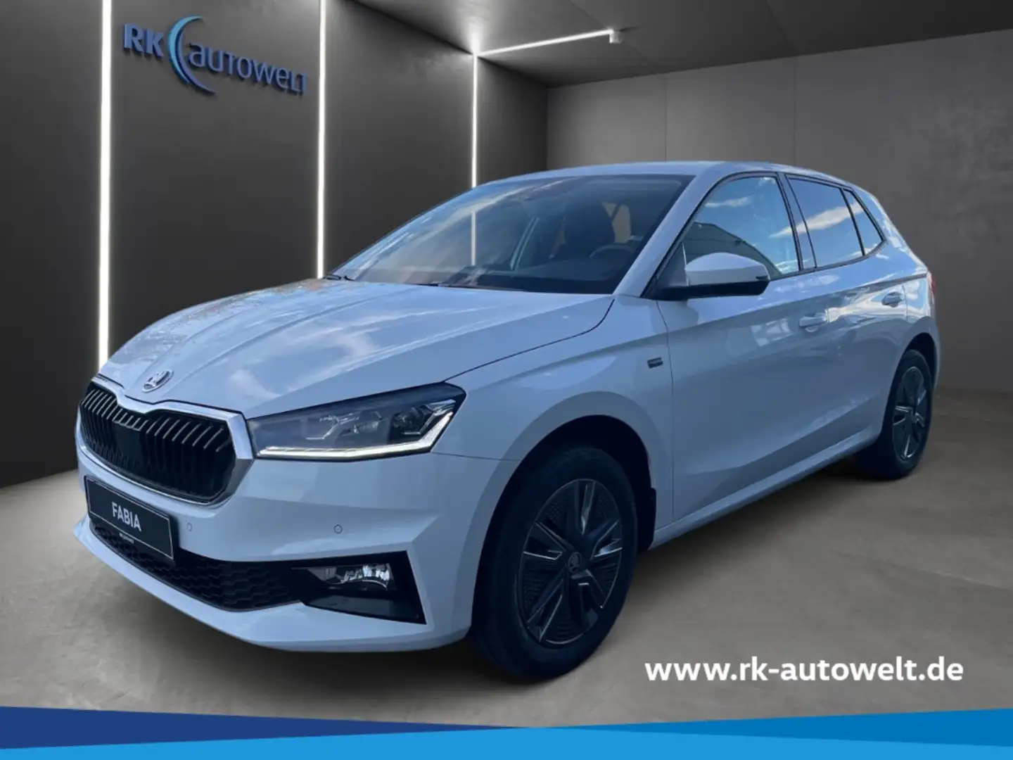 Skoda Fabia Tour 1.0 TSI 5-Gang Klima,SHZ,ACC Weiß - 1