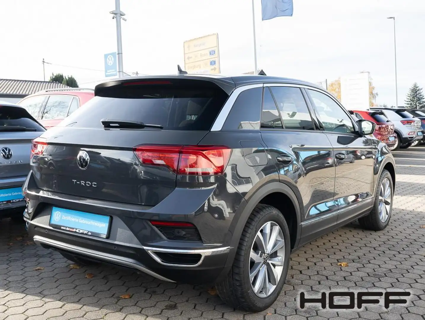Volkswagen T-Roc 1.0 TSI Style Navi AHK Klima Sitzheizung Einparkhi Grau - 2