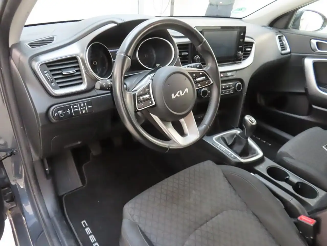 Kia Ceed Sportswagon 1.0 T-GDi ComfortLine 2e-Eig. & Keurig, миниатюра 3