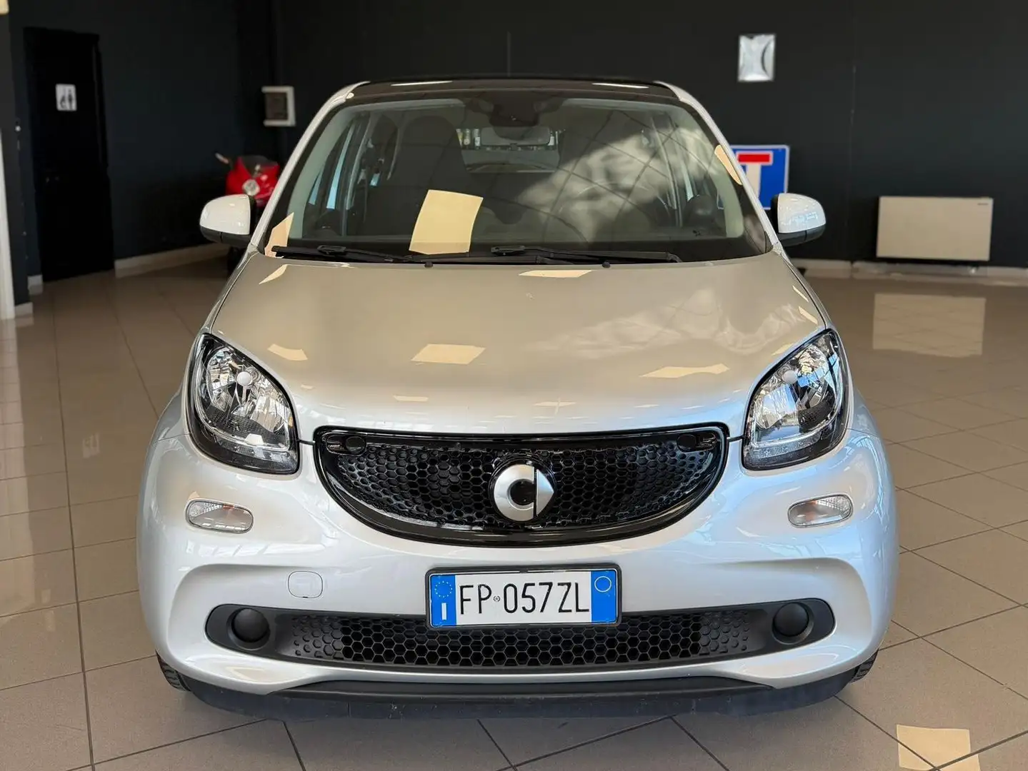 smart forFour Forfour II 2015 1.0 Passion 71cv twinamic Argento - 2