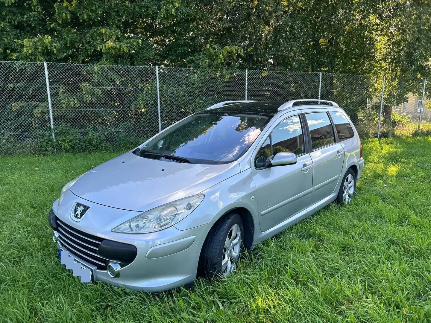 Peugeot 307 307 HDi SW 110 OXYGO Grau - 1