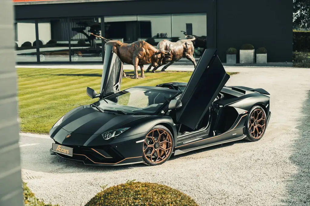 Lamborghini Aventador 2022 из Европы — купить под ключ