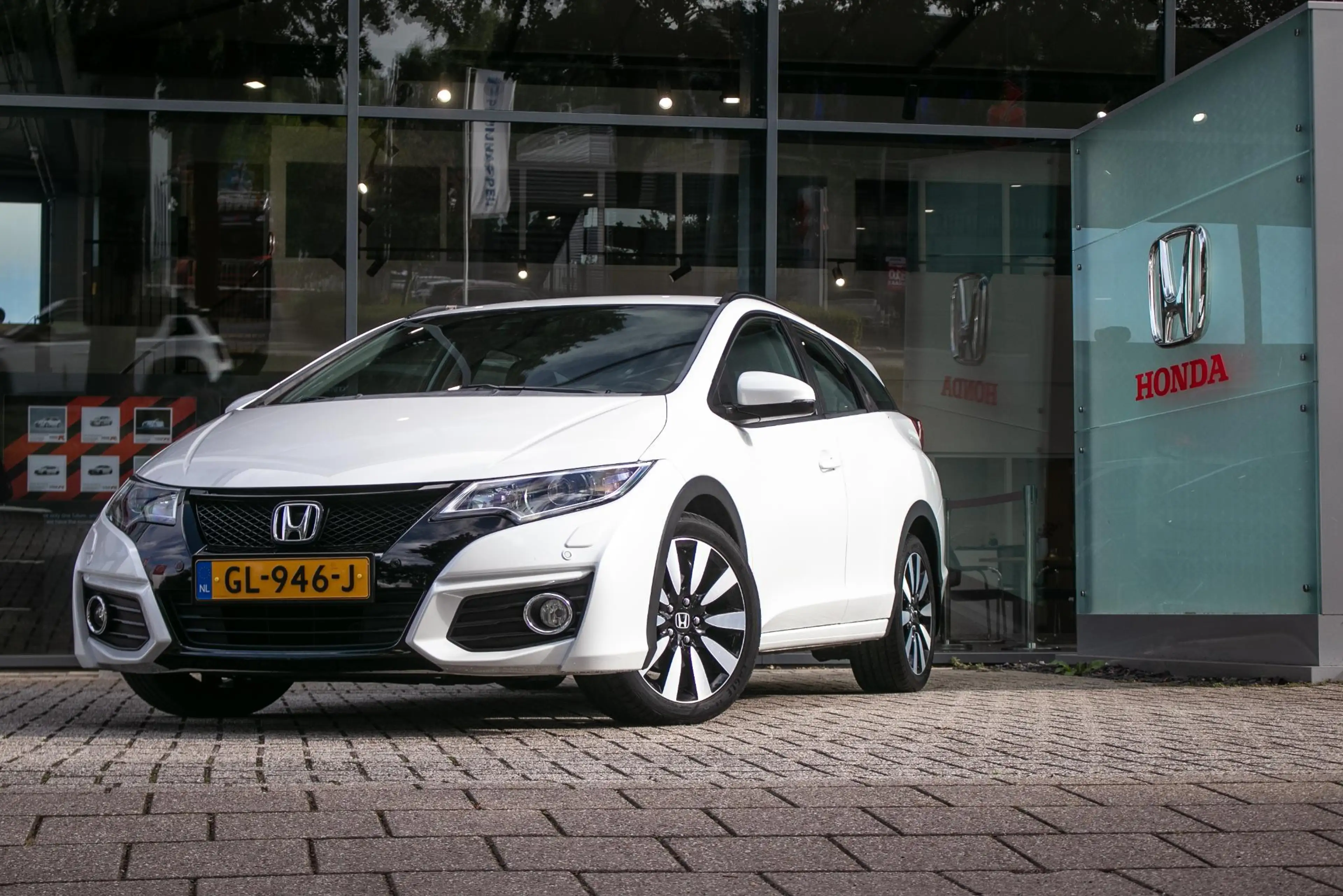 Honda Civic Tourer 1.8 Comfort — photo 14