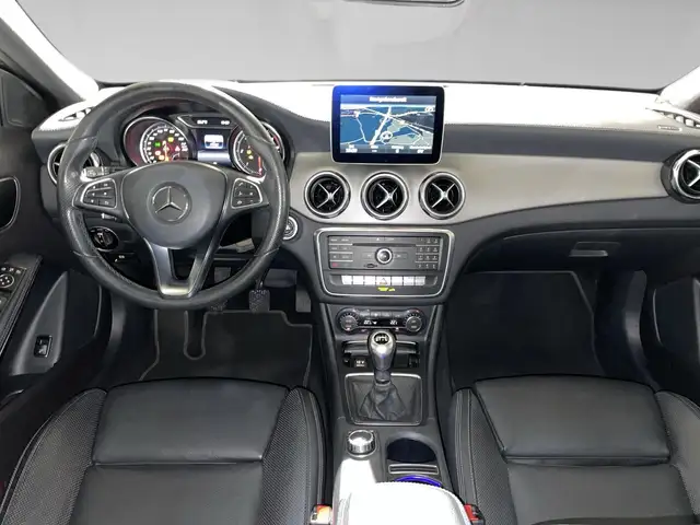 Mercedes-Benz Gla view 5