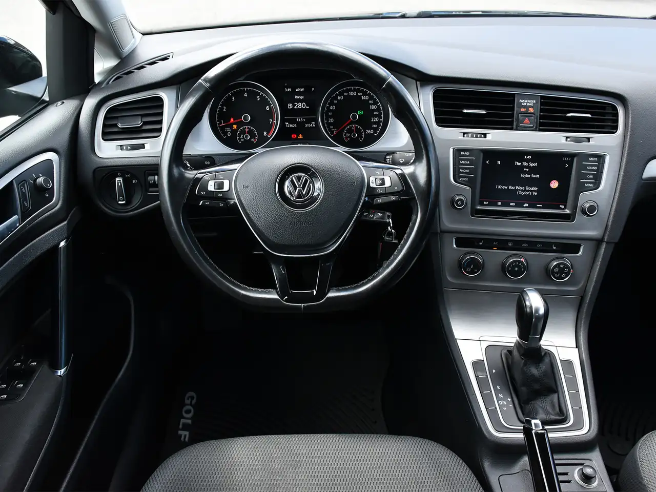 Volkswagen Golf снимка Volkswagen Golf