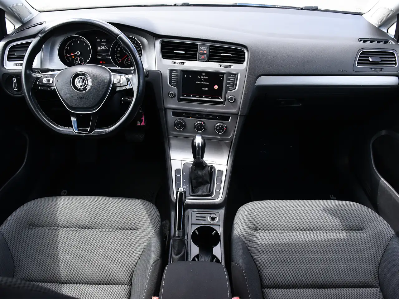 Volkswagen Golf снимка Volkswagen Golf