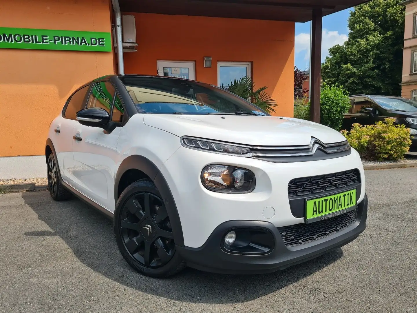 Citroen C3 Feel 1.2 AUTOMATIK 110PS +NAVI/SHZ/CAM Weiß - 1