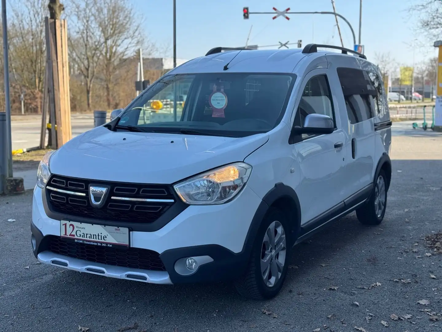 Dacia Dokker Stepway  / TÜV NEU / Blanc - 1