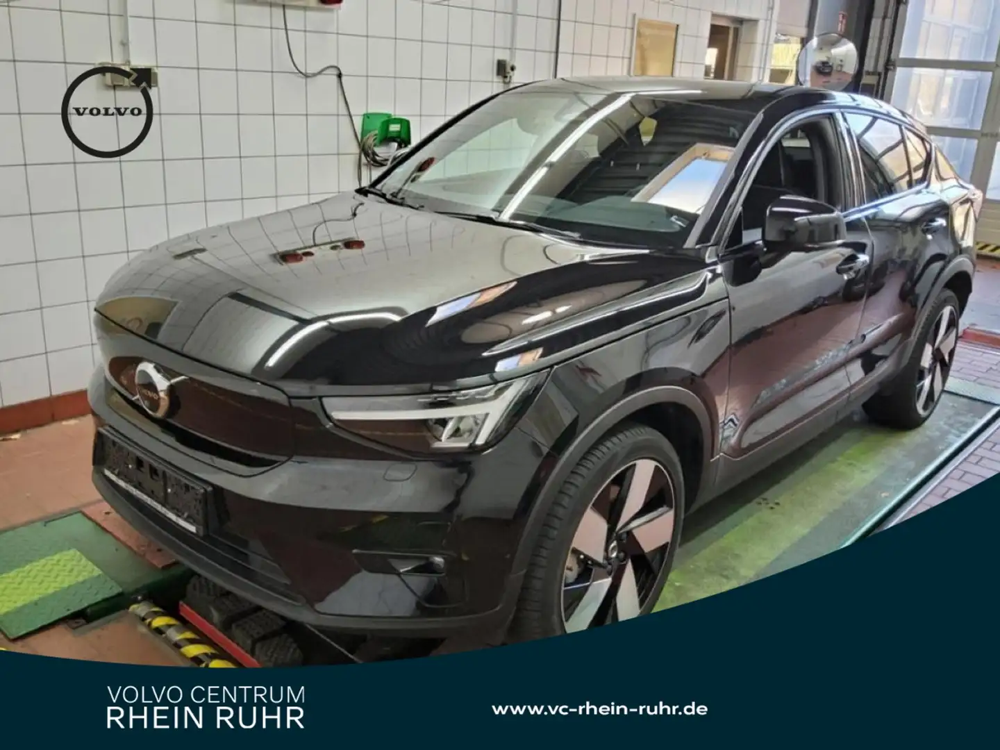 Volvo C40 PURE ELECTRIC ULTIMATE WINTERPAK+PANO+MET+LM Schwarz - 1
