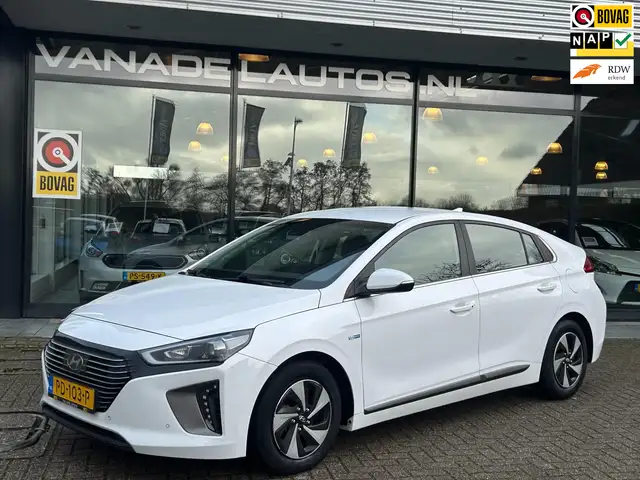 Hyundai IONIQ 1.6 GDi Comfort Aut. Lane-Assist Navi Clima Camera
