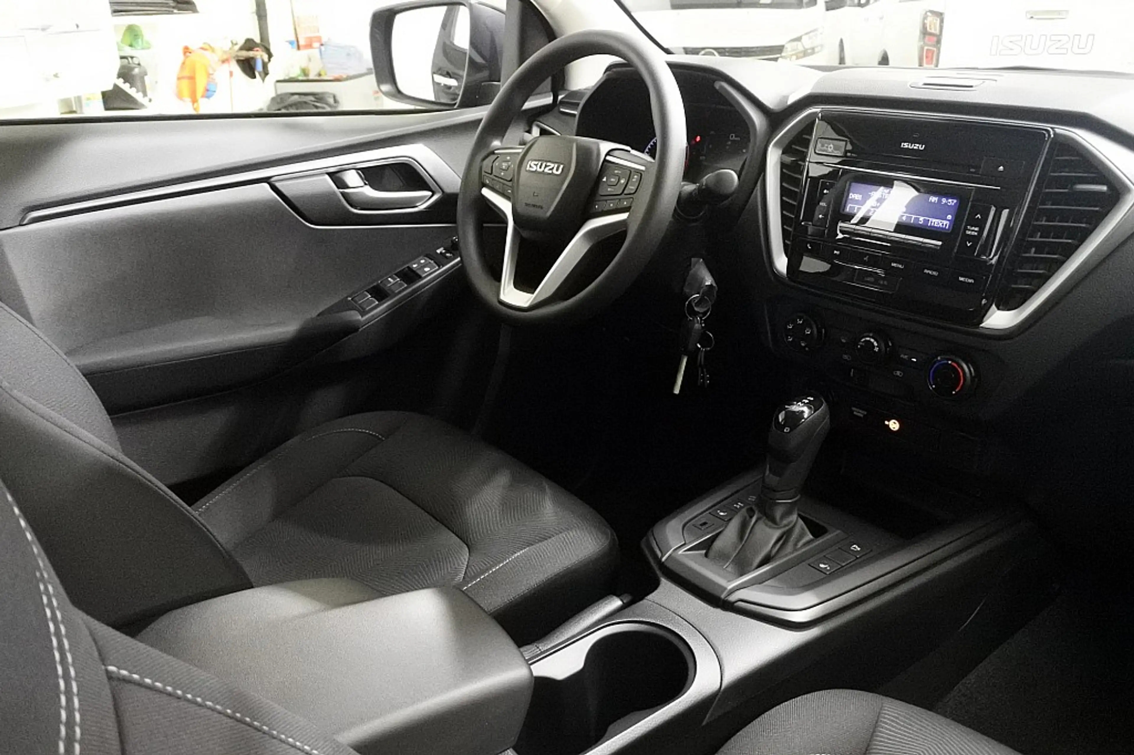 Isuzu D-Max D-MAX Double Cab 4x4 LS A/T — photo 13