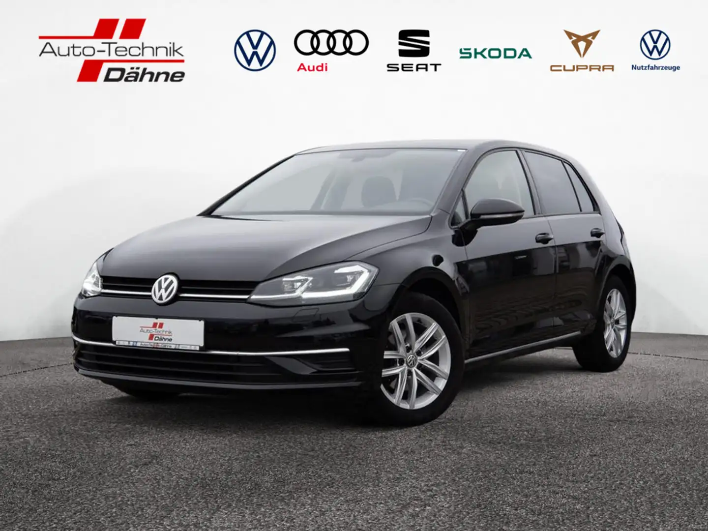 Volkswagen Golf VII 2.0 TDI Comfortline BMT NAVI ACC LED Zwart - 1
