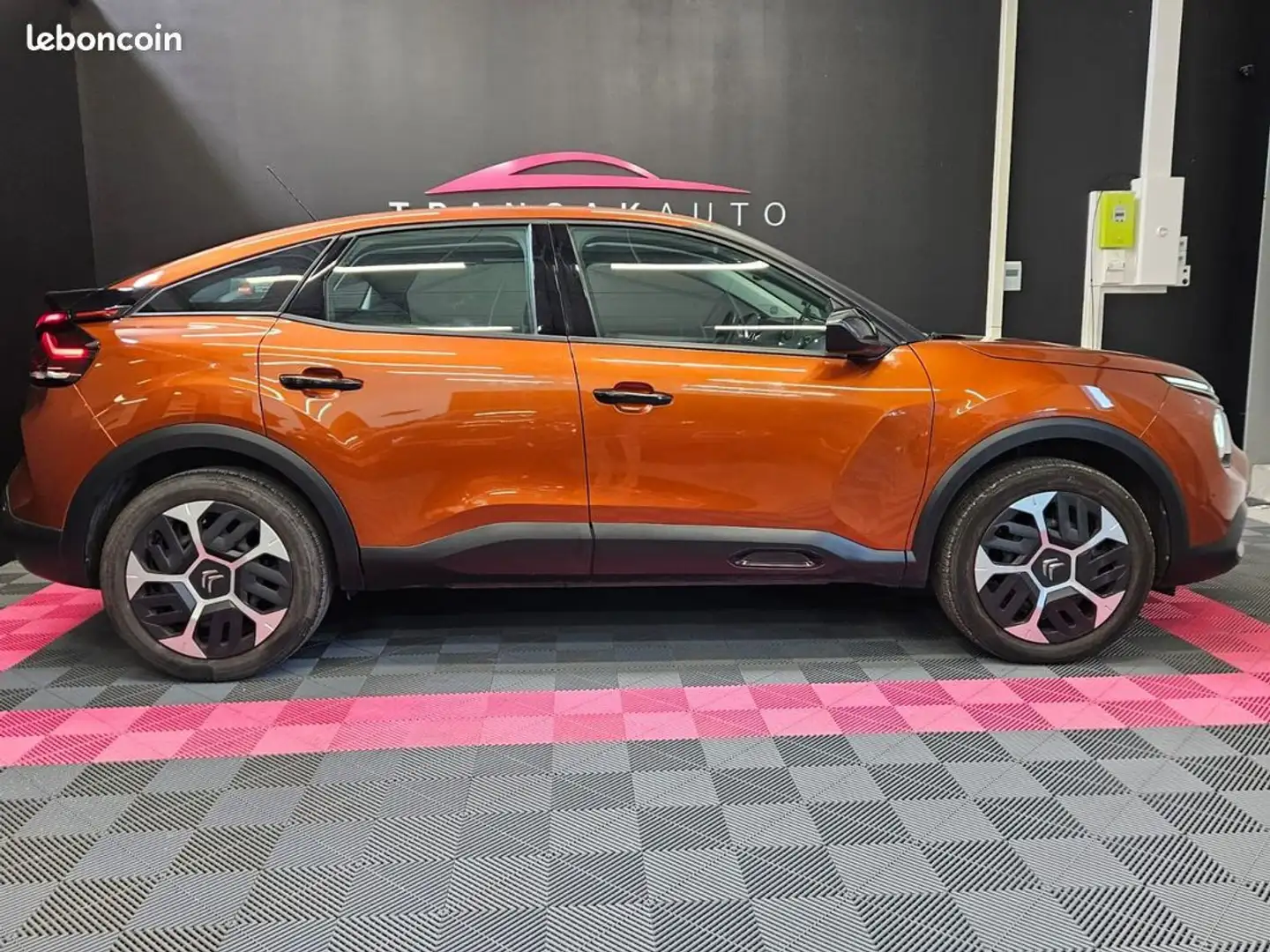 Citroen C4 PureTech 130 SS EAT8 Feel PREMIERE MAIN Or - 2