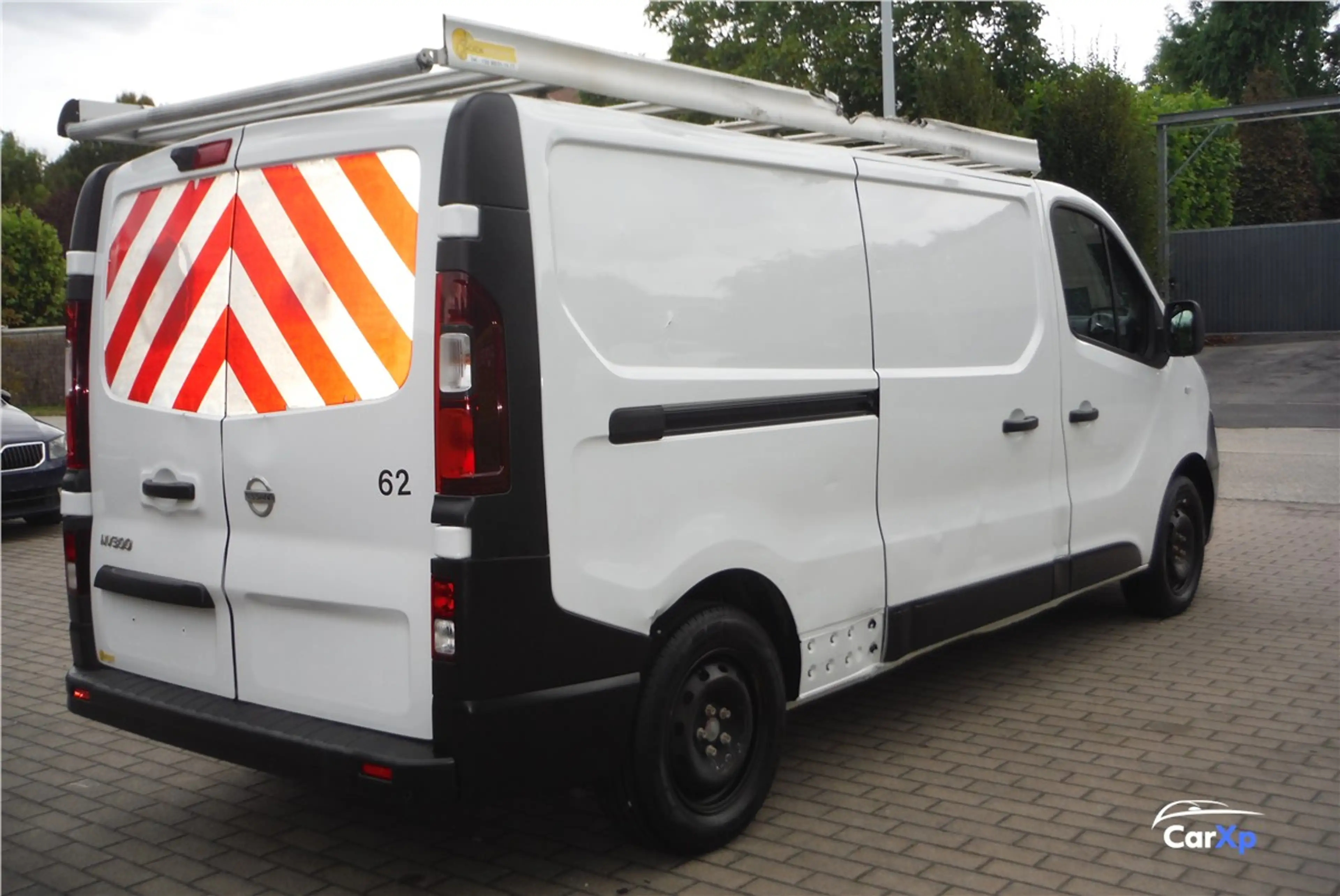 Nissan NV300 — photo 4